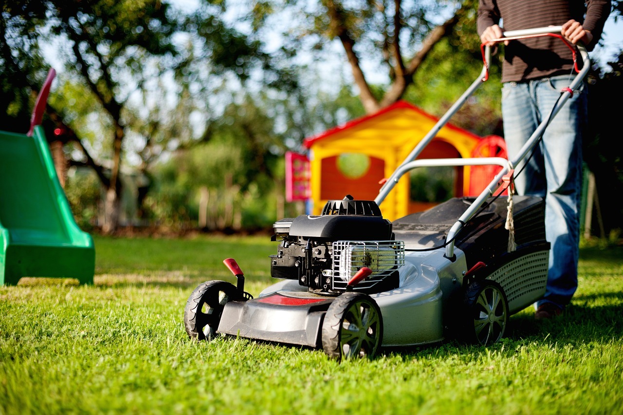 Fort Myers Lawn Care and Landscaping Cost